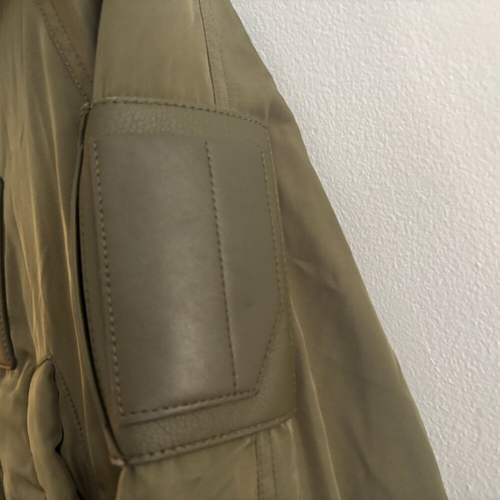 $4000 Juun.J Olive Green N2-B Flight Bomber Jacket Fur Hood - Medium - Large - Picture 13 of 15